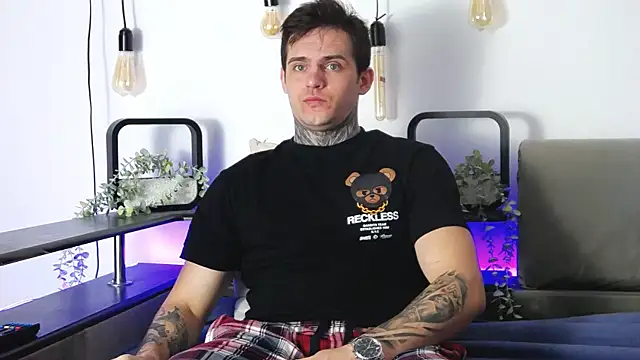 Snapshot of CarterCole chatting on 02-03-25, 07:40 CarterCole online show from 02-03-25, 07:40