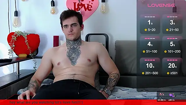 Snapshot of CarterCole chatting on 02-18-25, 10:27 CarterCole online show from 02-18-25, 10:27