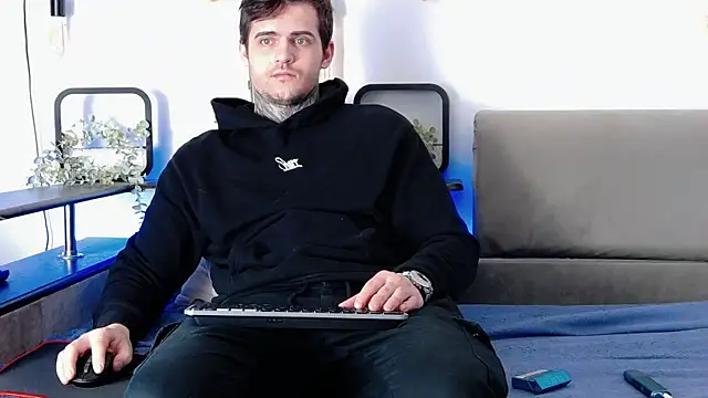 Snapshot of CarterCole chatting on 02-27-25, 08:06 CarterCole online show from 02-27-25, 08:06