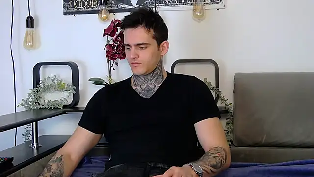 Snapshot of CarterCole chatting on 03-20-25, 01:48 CarterCole online show from 03-20-25, 01:48