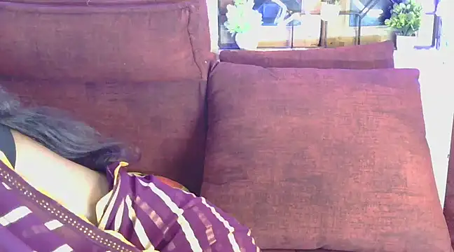 Snapshot of sexy_shivi chatting on 12-04-24, 04:38 sexy shivi online show from 12-04-24, 04:38