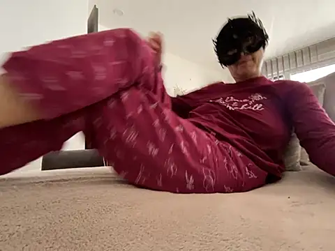 Snapshot of Marilou1983 chatting on 03-09-26, 09:13 Marilou1983 online show from 03-09-26, 09:13