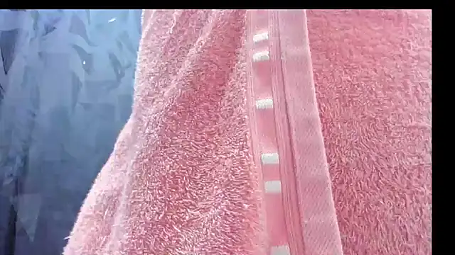 Snapshot of dirtygirl_hot chatting on 02-13-25, 07:31 dirtygirl hot online show from 02-13-25, 07:31