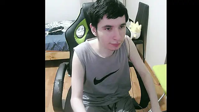 Snapshot of Twink_martinboy chatting on 01-13-25, 01:34 Twink martinboy online show from 01-13-25, 01:34