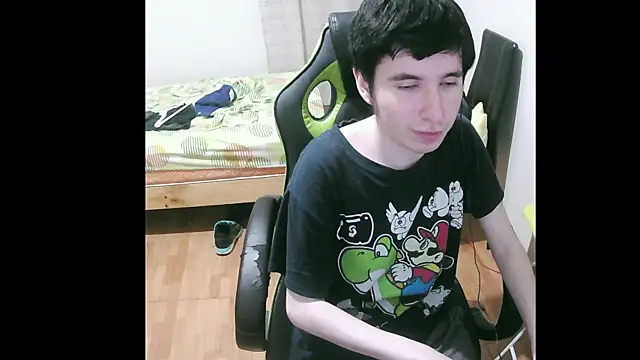 Snapshot of Twink_martinboy chatting on 01-28-25, 03:15 Twink martinboy online show from 01-28-25, 03:15