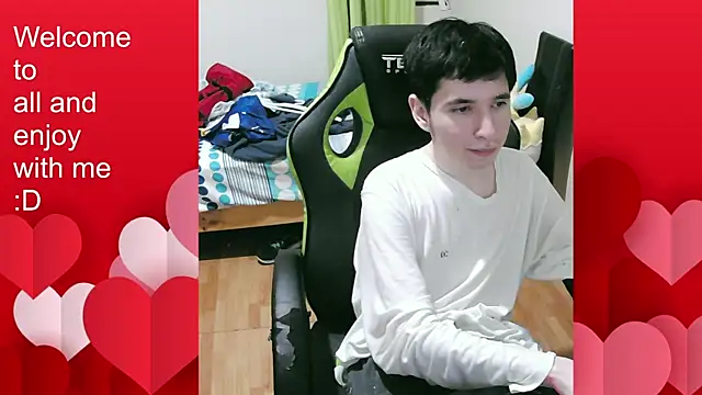 Snapshot of Twink_martinboy chatting on 10-24-25, 02:19 Twink martinboy online show from 10-24-25, 02:19