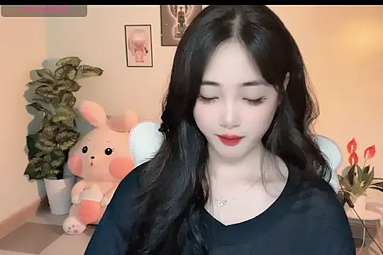 Snapshot of _Aimy_ chatting on 10-29-25, 04:53 Aimy online show from 10-29-25, 04:53