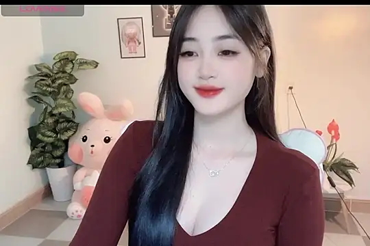 Snapshot of _Aimy_ chatting on 11-21-25, 03:38 Aimy online show from 11-21-25, 03:38