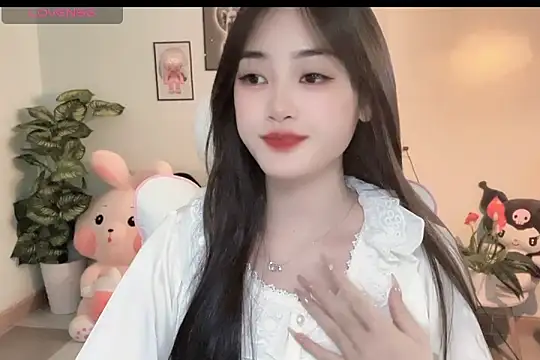 Snapshot of _Aimy_ chatting on 12-01-25, 04:50 Aimy online show from 12-01-25, 04:50