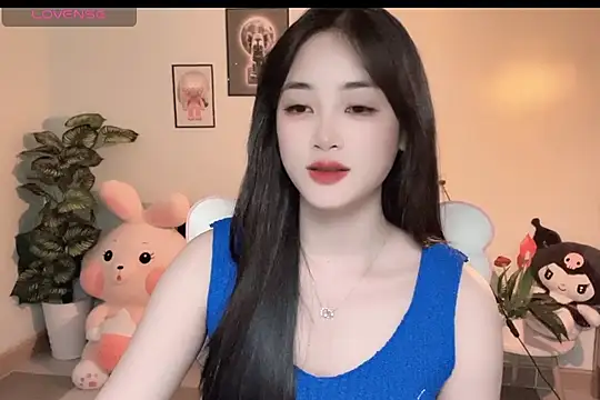 Snapshot of _Aimy_ chatting on 12-04-25, 06:16 Aimy online show from 12-04-25, 06:16