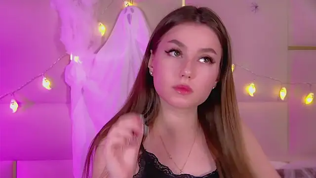 AliceMoreno online show from 10-29-25, 06:09