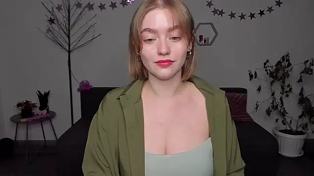 AidaPerry online show from 12-14-24, 03:25