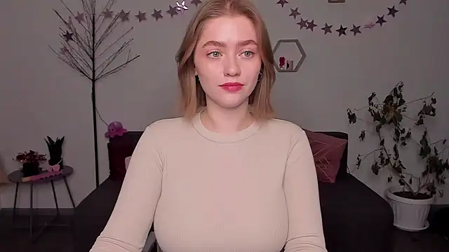 AidaPerry online show from 12-28-24, 03:04