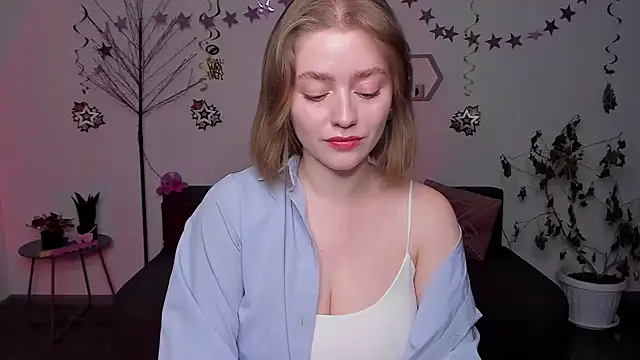 AidaPerry online show from 01-07-25, 06:14