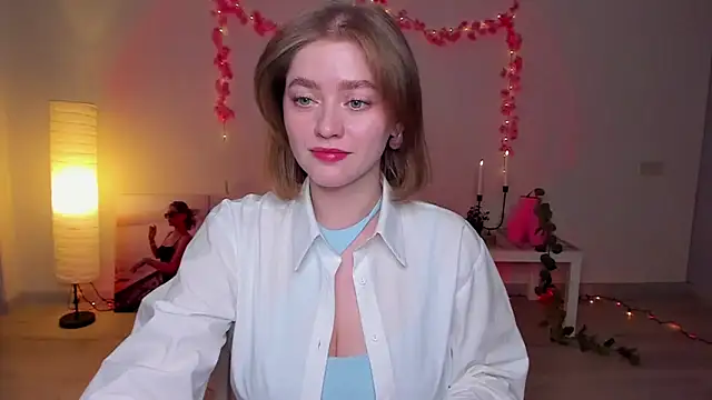 AidaPerry online show from 01-17-25, 07:27