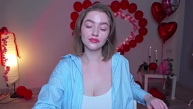 AidaPerry online show from 02-14-25, 06:19