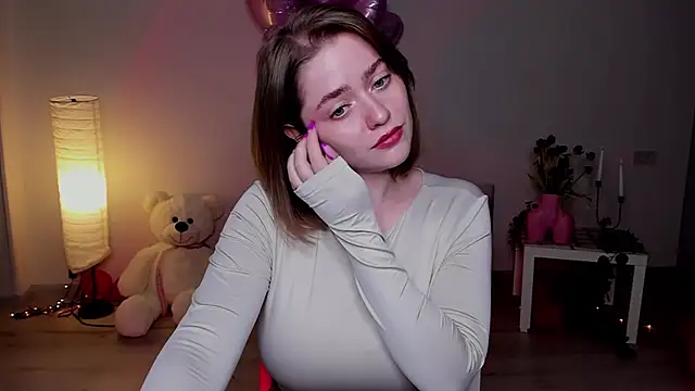 AidaPerry online show from 03-14-25, 08:28