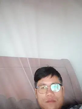 Snapshot of findagirlfriend chatting on 12-15-25, 01:10 findagirlfriend online show from 12-15-25, 01:10