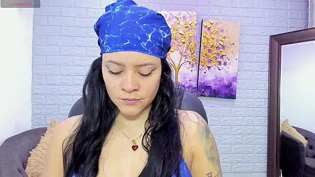 Snapshot of StefyGil_ chatting on 11-05-25, 12:05 StefyGil online show from 11-05-25, 12:05