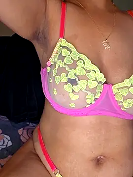 Snapshot of Lunadelisla chatting on 12-14-25, 07:36 Lunadelisla online show from 12-14-25, 07:36