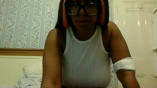 nolotymfcXo online show from 02-05-26, 07:24