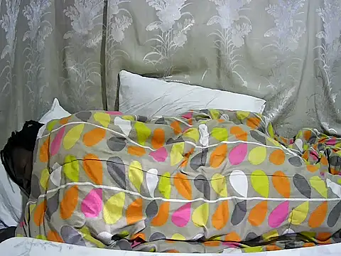 Snapshot of happy_sonia chatting on 06-15-26, 06:37 happy sonia online show from 06-15-26, 06:37
