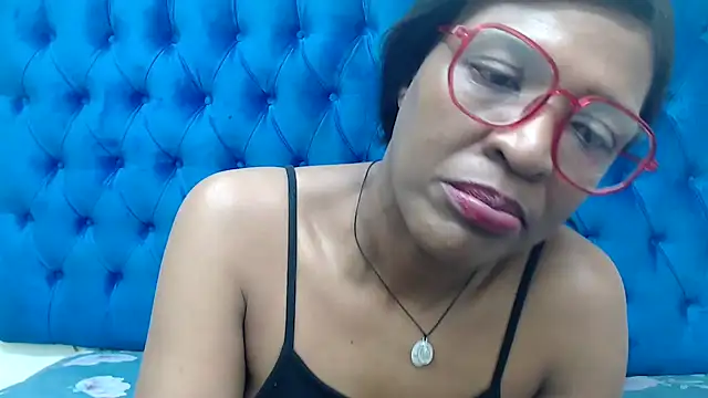 SpicyQueenxxxx online show from 03-11-26, 04:07