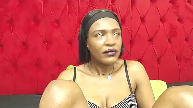 SpicyQueenxxxx online show from 06-18-26, 06:46