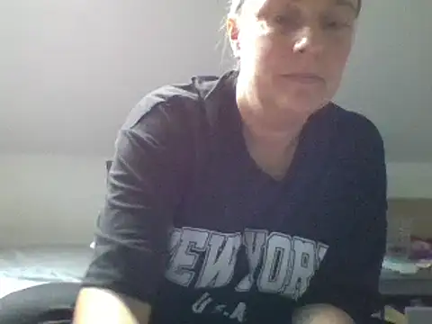 Snapshot of scrummymummy2 chatting on 10-07-25, 09:28 scrummymummy2 online show from 10-07-25, 09:28