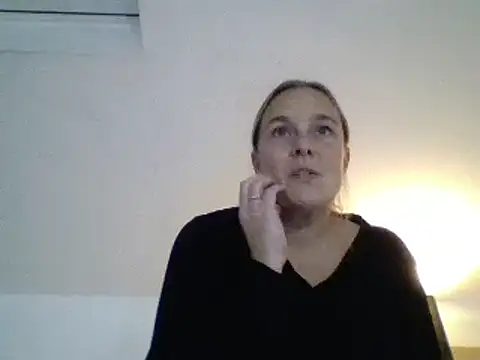 Snapshot of scrummymummy2 chatting on 12-02-25, 08:26 scrummymummy2 online show from 12-02-25, 08:26