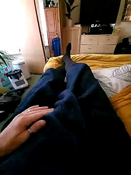 Snapshot of JulianJ50 chatting on 09-22-25, 09:00 JulianJ50 online show from 09-22-25, 09:00