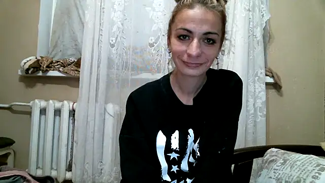 Snapshot of DennisXCaroll chatting on 12-15-24, 02:27 DennisXCaroll online show from 12-15-24, 02:27