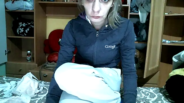 Snapshot of DennisXCaroll chatting on 01-01-25, 05:55 DennisXCaroll online show from 01-01-25, 05:55