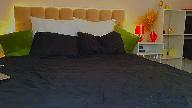 Jen Angel online show from 03-17-25, 07:57