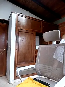 Snapshot of SamaraJay1 chatting on 03-04-26, 04:13 SamaraJay1 online show from 03-04-26, 04:13