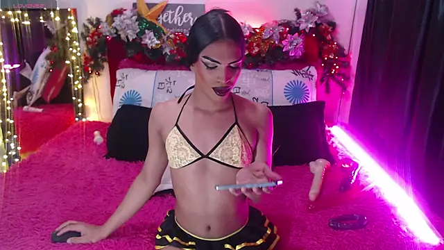 Snapshot of MARGOTFERRER chatting on 01-08-25, 04:23 MARGOTFERRER online show from 01-08-25, 04:23