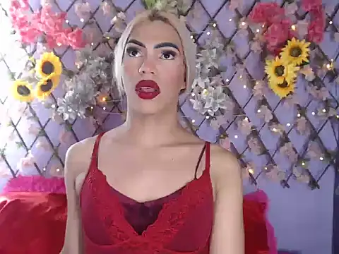 Snapshot of MARGOTFERRER chatting on 07-22-26, 05:10 MARGOTFERRER online show from 07-22-26, 05:10