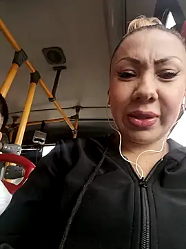 coral smitth online show from 04-19-26, 02:49