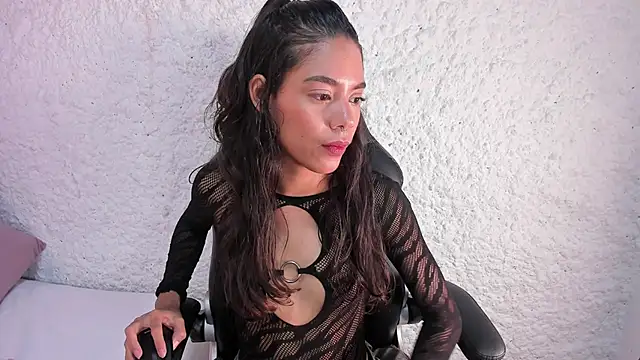 cate martinez online show from 12-11-24, 05:53