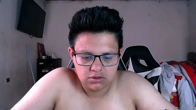 tatsumi nao online show from 10-31-25, 03:57