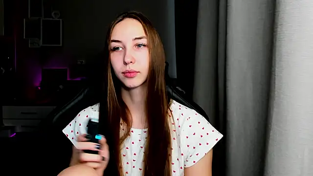 Snapshot of Sm0ly chatting on 11-08-25, 03:39 Sm0ly online show from 11-08-25, 03:39