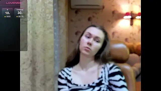 Snapshot of MadeleineWiliams chatting on 11-02-25, 09:06 MadeleineWiliams online show from 11-02-25, 09:06