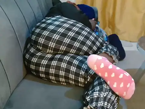 Snapshot of leslysexygirl chatting on 10-03-25, 05:59 leslysexygirl online show from 10-03-25, 05:59