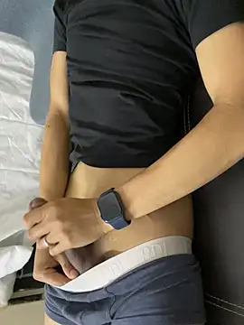 Snapshot of zeck80 chatting on 02-18-25, 12:17 zeck80 online show from 02-18-25, 12:17