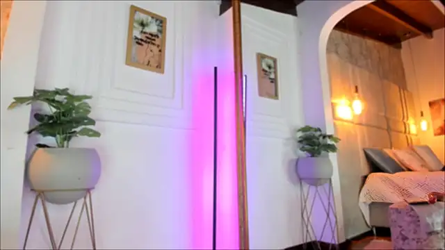 AlessiaLondon online show from 02-07-25, 06:45