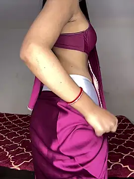 Snapshot of Suhu_love chatting on 12-22-24, 08:25 Suhu love online show from 12-22-24, 08:25