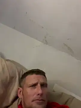 aaronmc311840 online show from 10-27-25, 04:38