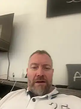 Snapshot of Rockburg chatting on 03-17-25, 10:27 Rockburg online show from 03-17-25, 10:27