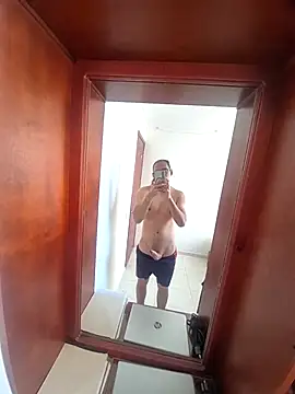 Snapshot of Juan2323hot chatting on 09-17-25, 01:57 Juan2323hot online show from 09-17-25, 01:57