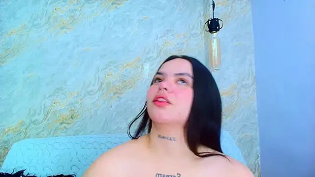 Mia candy 0 online show from 12-15-25, 12:09